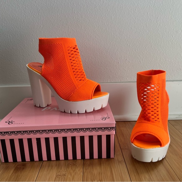 AKIRA Pazzle Neon Orange Chunky Platforms - Picture 1 of 5